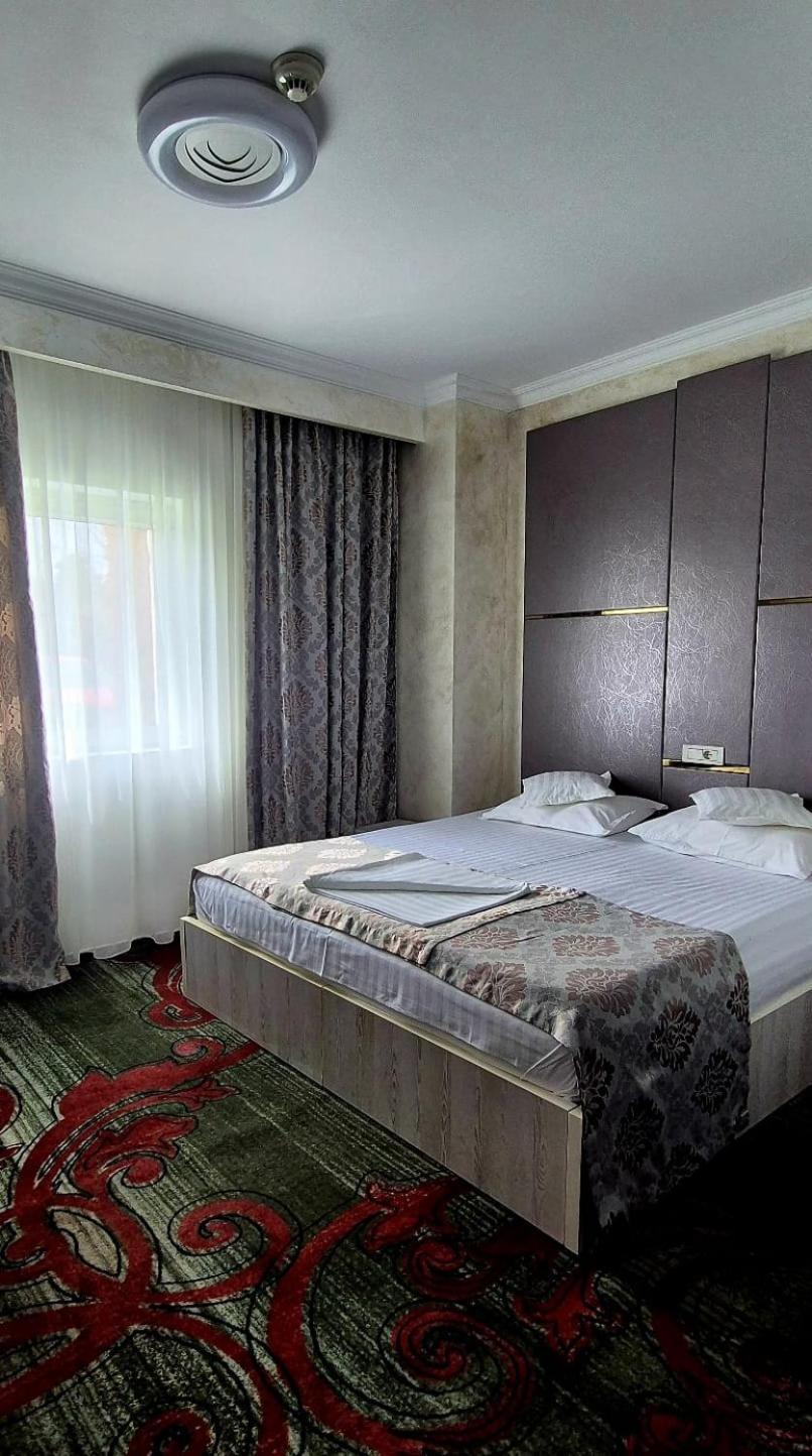 Hostel Orhideea بوزاو المظهر الخارجي الصورة