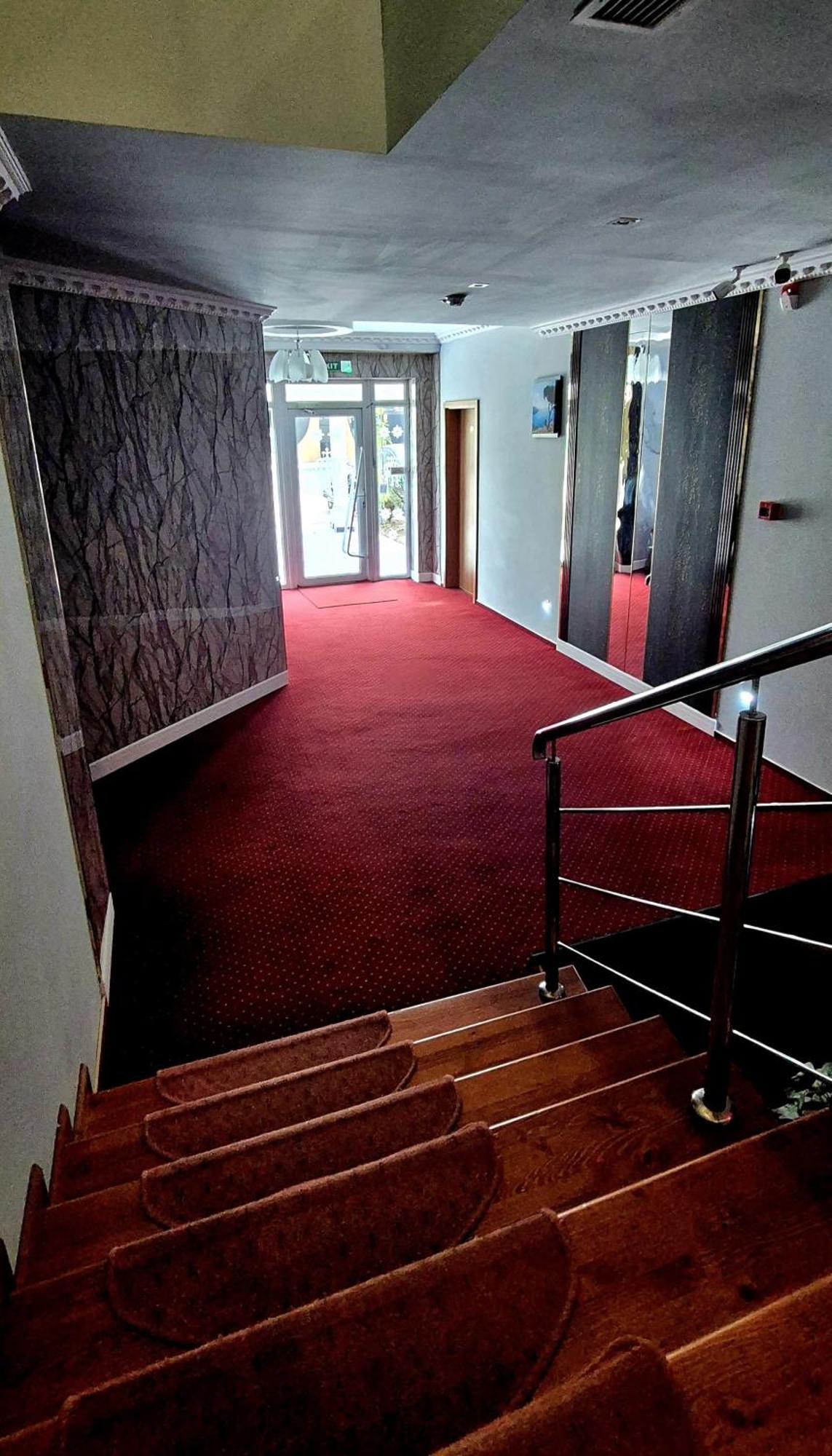 Hostel Orhideea بوزاو المظهر الخارجي الصورة